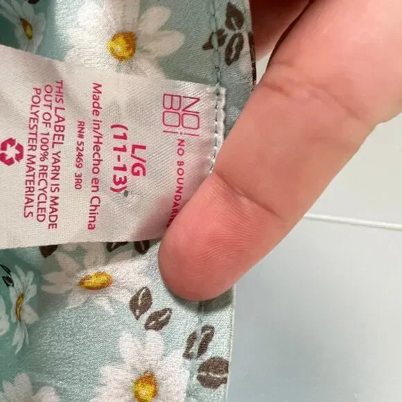 No Boundaries Daisy Floral Blue Satin Mini skirt Size Large - Picture 5 of 5